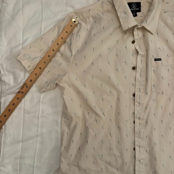 Volcom Men’s Short Sleeved, Button Down Shirt, Cream, Size Medium - Picture 6 of 8